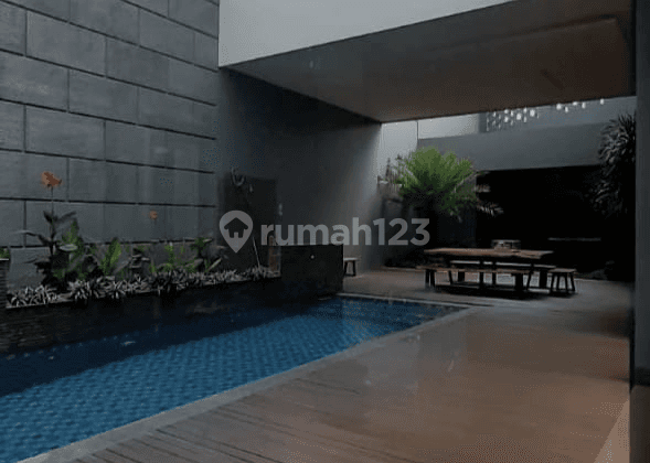 Rumah Besar Brand Mewah ada Kolam Renang di Terrace Golf BSD 2