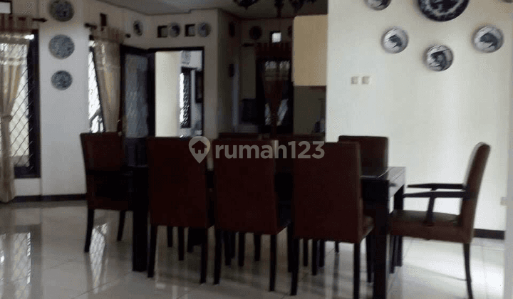 Rumah Cantik Asri dan Mewah ditengah kota  1