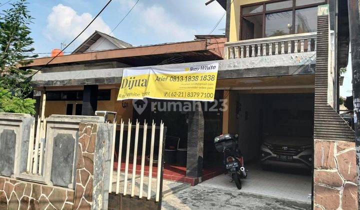 Rumah Kosan di Jl Menteng Wadas, Lt 302 m2, Lb 250m2. Lebar Jalan 2 Mobil, Bagus untuk investasi menguntungkan. Hub: 0813-1838-1838 / 0878-7838-1838.. 2