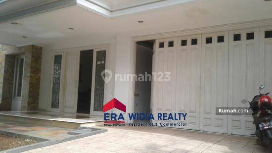 Rumah 2 Lantai di Jl. Kertanegara, Kebayoran Baru Jakarta Selatan 1