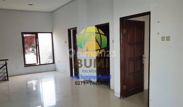 Rumah solo baru 2 lantai siap pakai 2