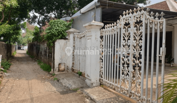 Rumah Rapi Siap Huni di Cipete Jakarta Selatan  1