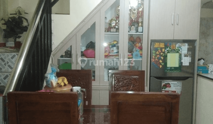 Rumah minimalis cantik 2 lt di Reny Jaya Pamulang 1