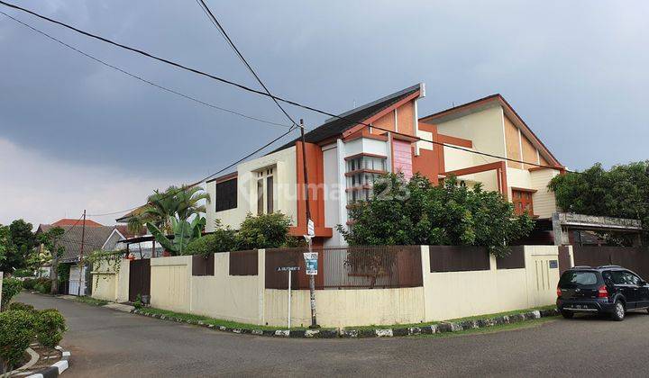 Dijual Rumah dengan No cantik dan Lokasi Strategis 1