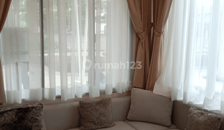 Rumah 3 lantai Cantik minimalis rasa maximalis dgn harga ekonomis 2