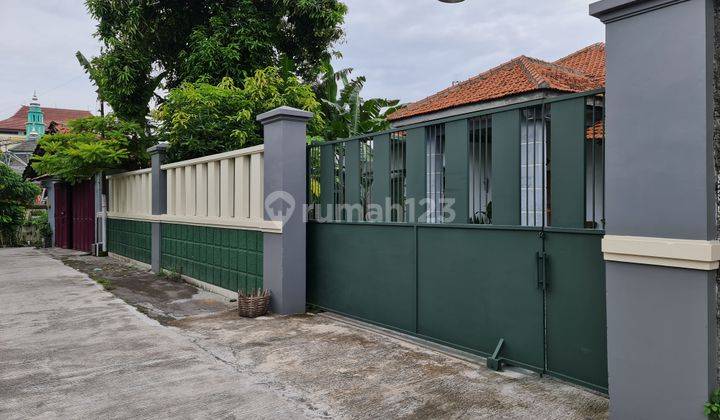 Rumah strategis hitung tanah dekat jalan monginsidi jebres solo 1