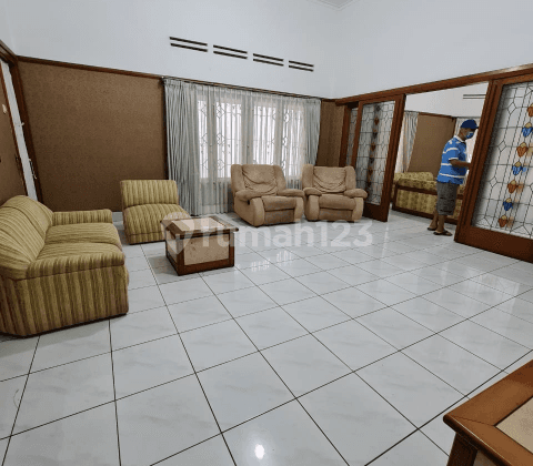 Rumah klasik sayap dago prime location 2