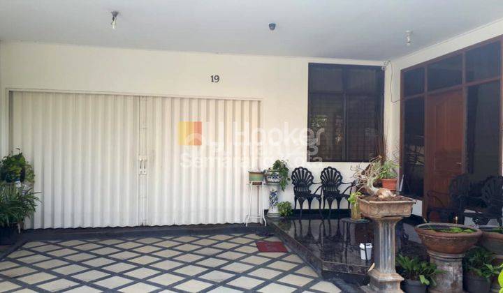 Rumah siap huni di tengah kota, jalan Seteran 1