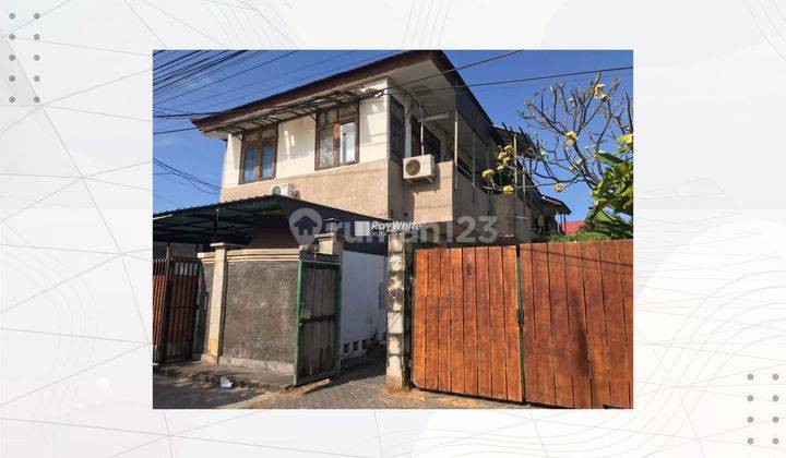 Strategic boarding house behind Sunset Road Kuta 2