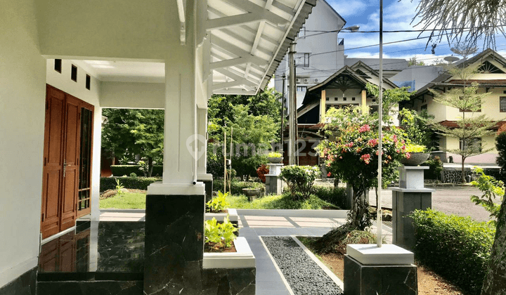 Rumah CANTIK di PRV Bandung  1