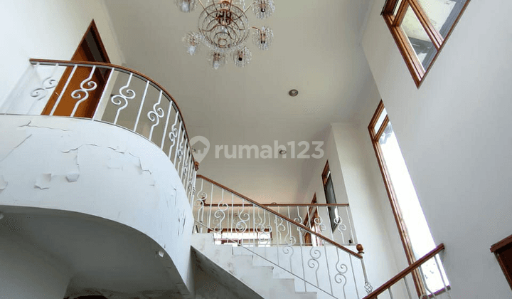 TURUN HARGA! Rumah villa hitung tanah 2