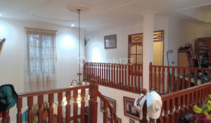 Rumah mewah n kokoh, semi furnish, di Johar Baru,  cempakq putih 2