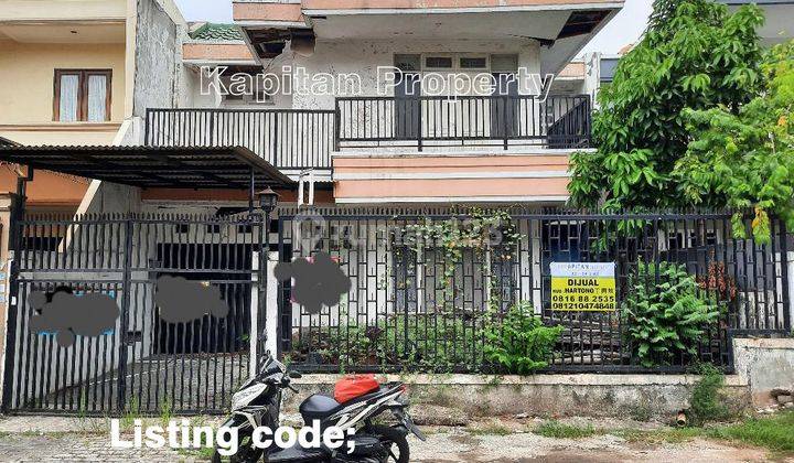 Rumah Tua Hadap Timur Laut di Taman Palem Lestari 1