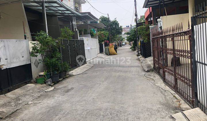 DIJUAL RUMAH TUA HITUNG TANAH LOKASI STRATEGIS HARGA EKONOMIS DI JL KELAPA MOLEK I KELAPA GADING, JAK - UTR 1