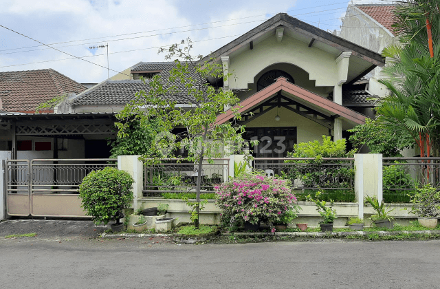 Rumah Asri di Bukit Sari Tembalang Kota Semarang 1