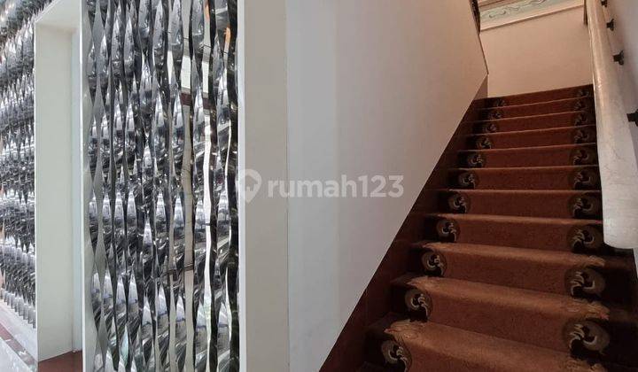 Rumah Cantik Bagus Area Elite Kebayoran Baru 2