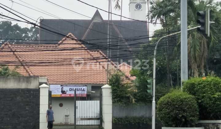 Menteng Area House. Rare. Hard to Find. Strategic Location.