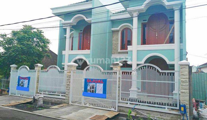 Rumah baru siap huni 2 lt Row jalan lebar di jl Sungai2 kota Malang 1