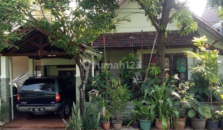 Rumah Hunian Asri Depan Taman di Persada Kemala Jakasampurna Bekasi Barat 1