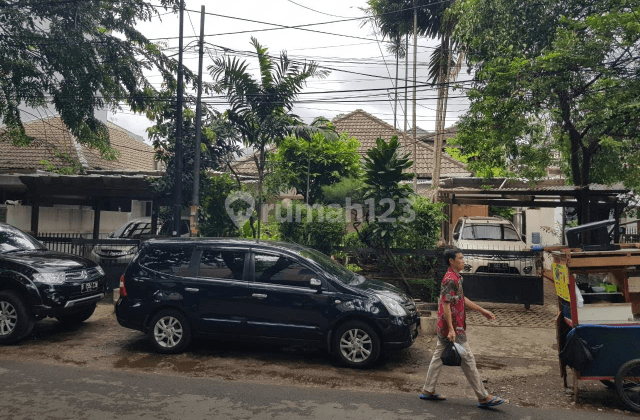 Rumah di Cisanggiri Kebayoran Baru Jaksel 2