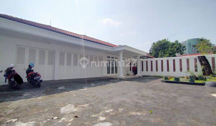 Rumah Cantik Halaman Luas Siap Huni Area Pejaten close Kemang 1