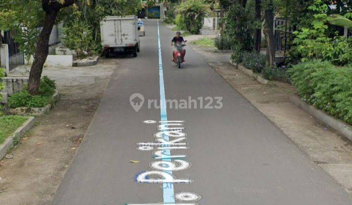 Rumah di  jalan lebar di perikani raya cipinang timur 2