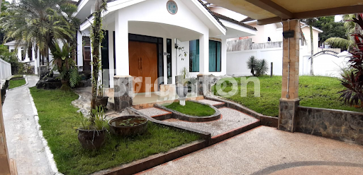 BESAR DALAM KOMPLEK PERUMAHAN