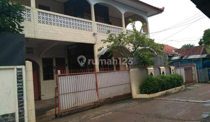 Dijual cepat rumah luas di Pondok Gede. Lokasi strategis dengan harga terbaik 1