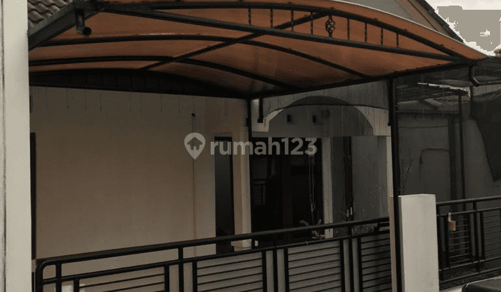 Rumah Dua Lantai Banyumanik Murah 1