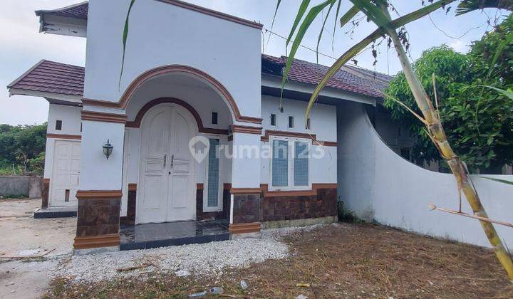 Rumah bulatan di parit indah sudirman  1