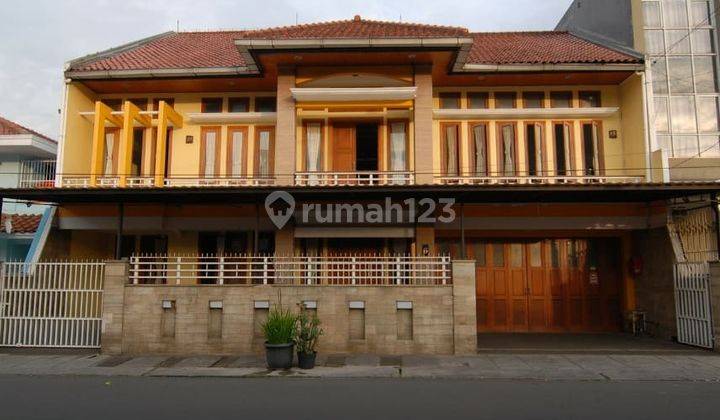 Rumah cantik mewah dan siap huni 1