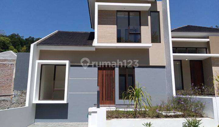 Rumah 2 lantai design minimalis di kota semarang 2