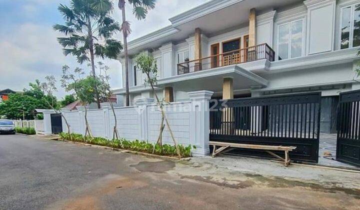 Rumah Lux dan Nyaman di Ampera, Kemang 1