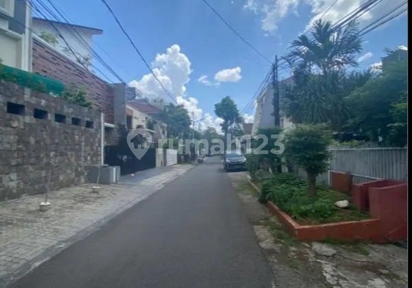 Rumah Hitung Tanah di Hang Lekir Kebayoran Baru 2