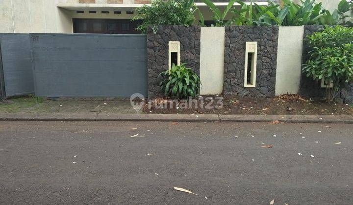 Di jual rumah siap huni di daerah cilandak  2