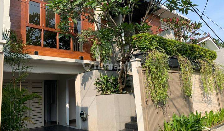 Dijual Rumah Jl. Sambas 9 No 1A-1B 1