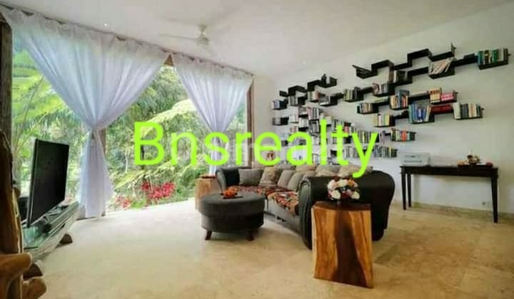 Villa For Sale in Pelaga Location 1