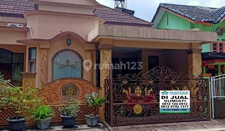 Rumah Hook lt.207 mtr ,siap huni ,rapi, dan bagus. Lokasi strategis dgn lingkungan tenang, nyaman dan aman. Surat SHM. Perumahan dilengkapi dgn berbagai fasilitas terlengkap. 1