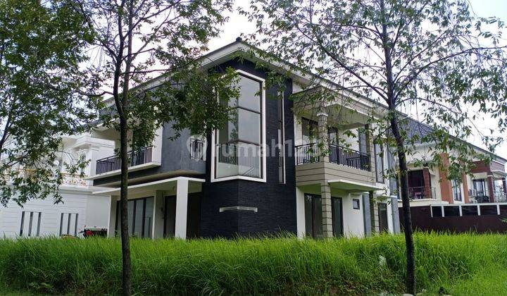 Rumah Dengan Balkon Di Setiap Sudut 1