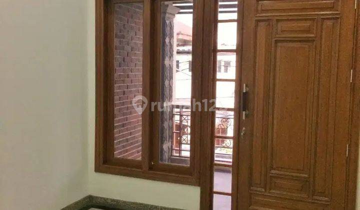 Rumah di Pejaten Barat 3 Lantai Bagus Dan Siap Huni 2