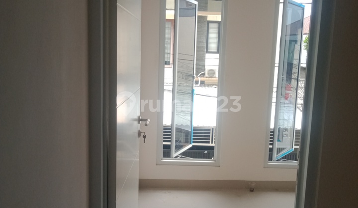 DIJUAL RUMAH MEWAH MINIMALIS MODERN DI SERDANG  KEMAYORAN 2