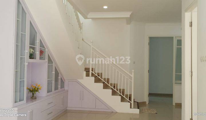 Rumah cantik elegant siap huni Taman Mutiara Pakuwon City 2lt semi furniahed 2