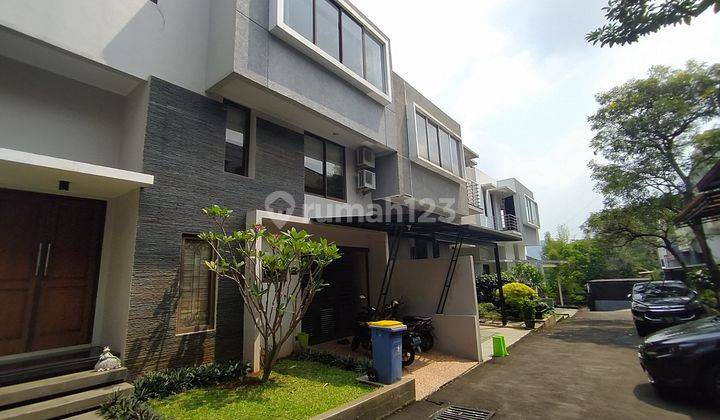 Townhouse Minimalis Fully Furnished with Private Pool 1