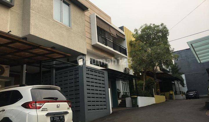 Minimalis House at Cilandak Area and Fully Furnished 1