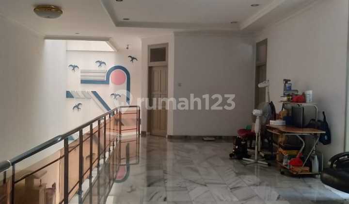 Rumah Green Garden 2 Lantai Hadap Timur