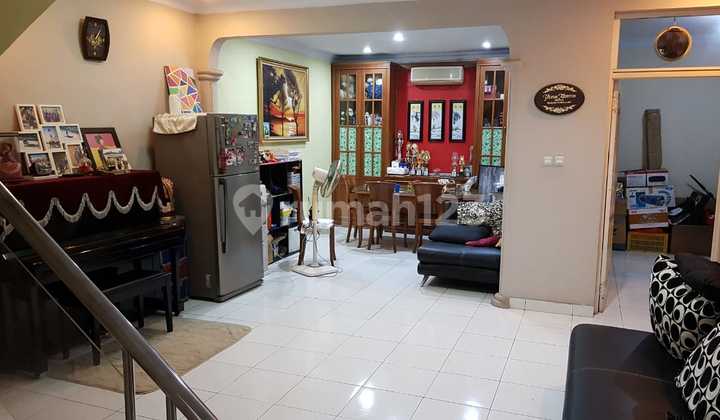 Di Jual Rumah 2 lantai Modernland 