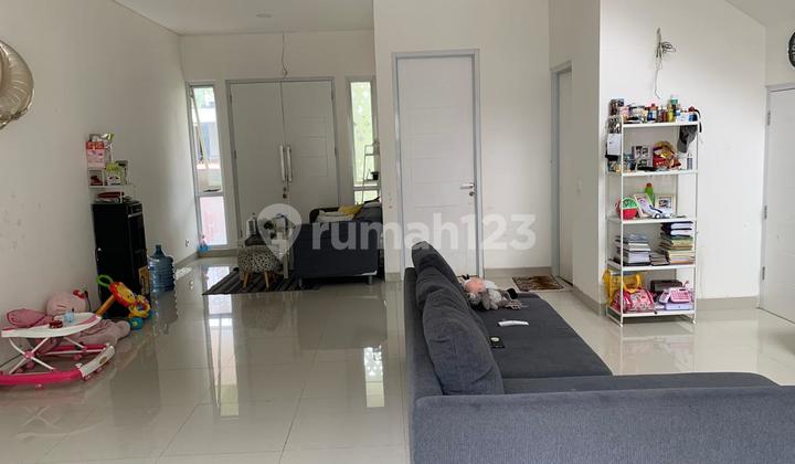 Di Jual Rumah Minimalis 2 lantai di Modernland 2