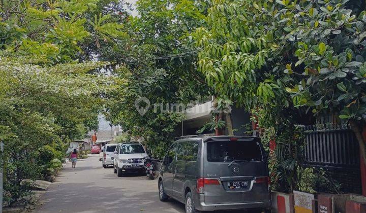 Rumah di Karawaci Tangerang kamar banyak 2