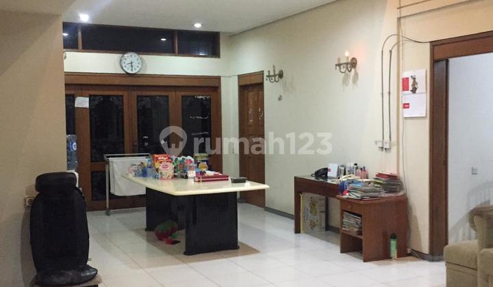 Rumah Posisi Strategis  di Main Road Pasirkaliki Bandung 2