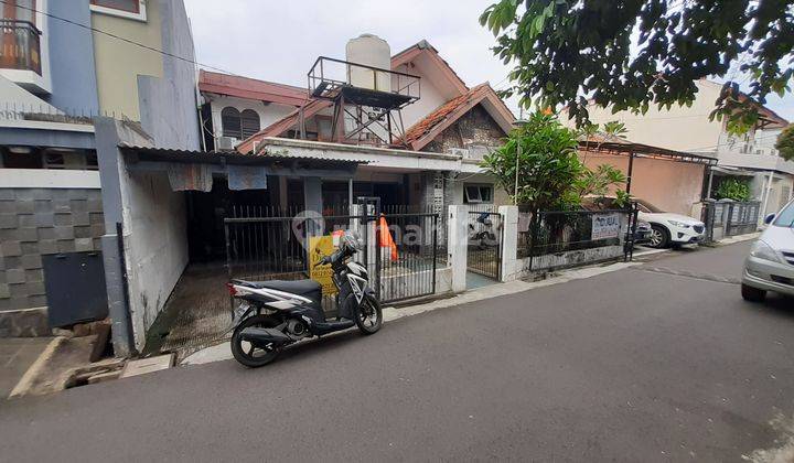 Rumah tua kebayoran baru dekat wolter monginsidi senopati scbd mampang 2